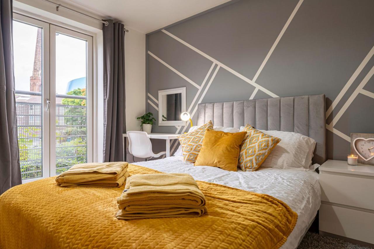 Riley House Spacious City Apartment 考文垂 外观 照片