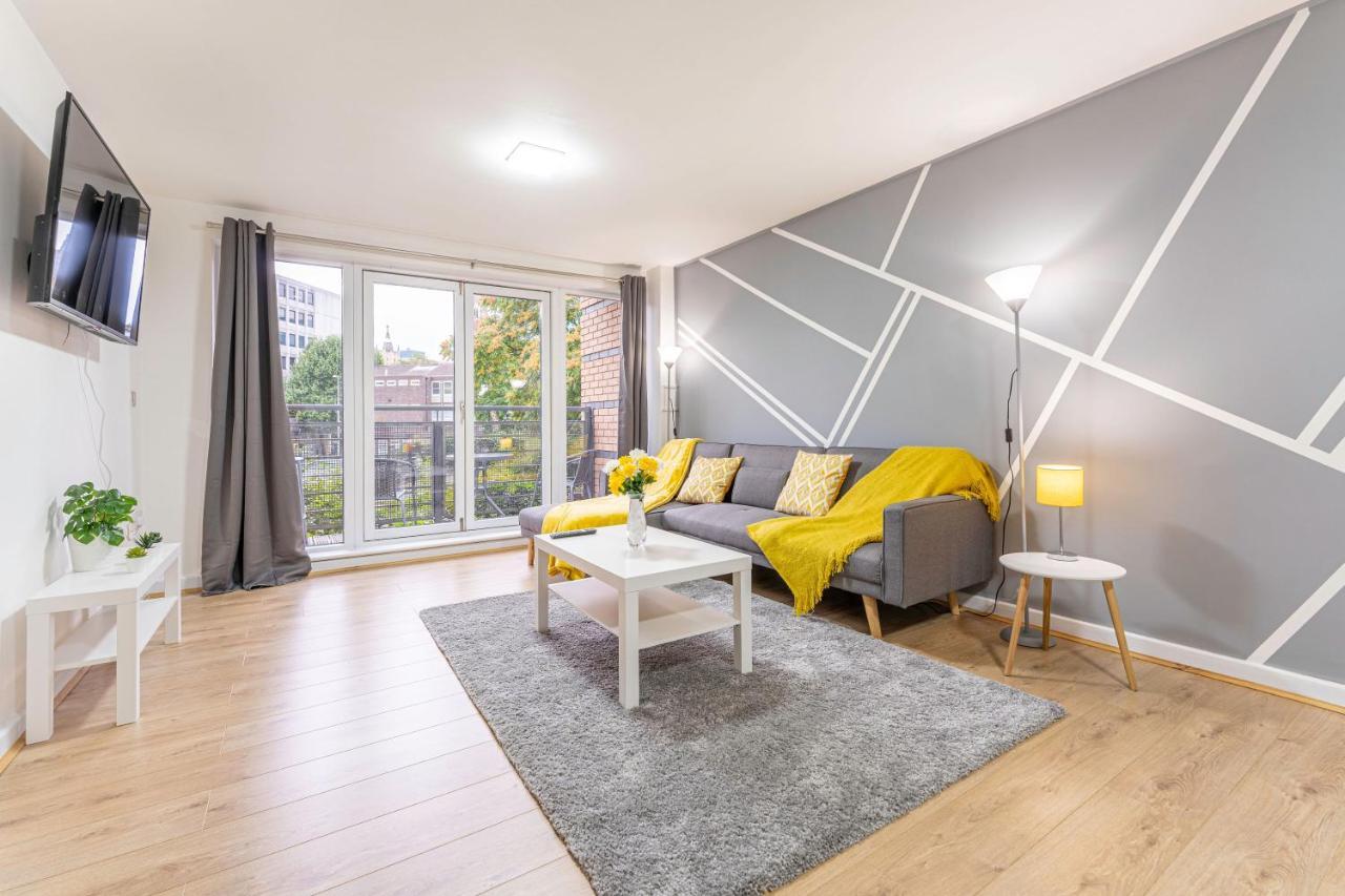 Riley House Spacious City Apartment 考文垂 外观 照片