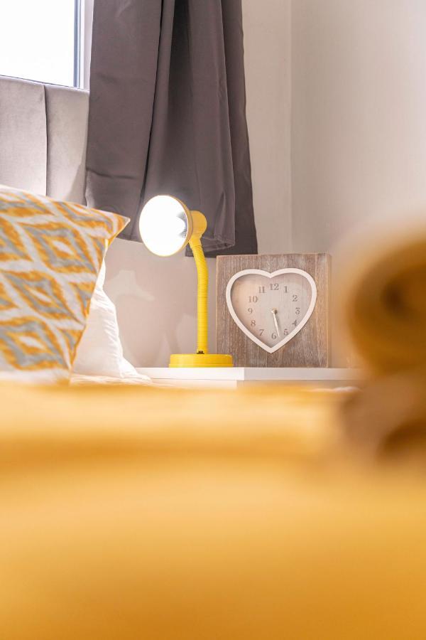 Riley House Spacious City Apartment 考文垂 外观 照片